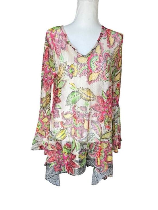 Dor Dor Couture Tops - Dor Dor Couture Asymmetrical Hem Open Knit Mesh Long Bell Sleeve Floral Medium